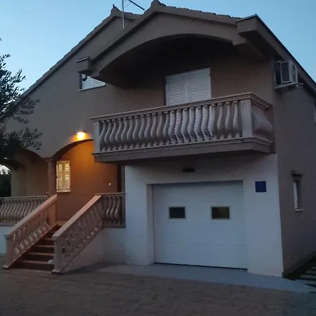 Marina 别墅 Sikovo